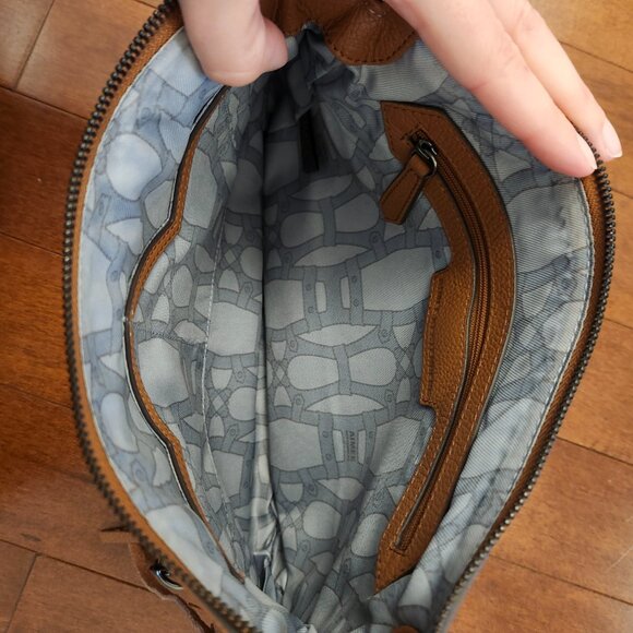 Aimee Kestenberg Kaiden brown leather crossbody shoulder bag in suede fringe - Picture 9 of 16